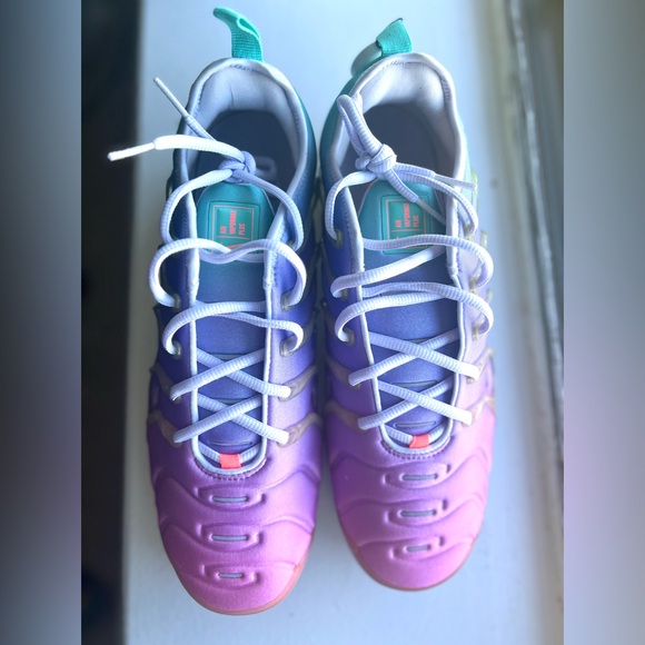 Womens Vapor max size 12